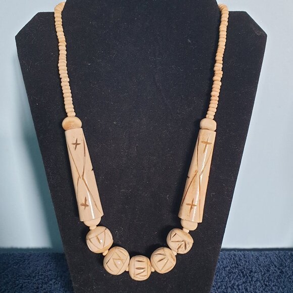 Chunky Vintage African Art Hand-Carved Bone Necklace - Picture 8 of 15